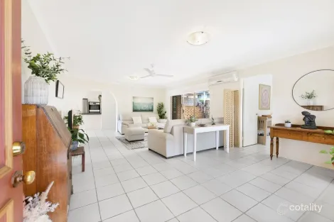 1/36 GLEN EAGLES DR, ROBINA, QLD 4226