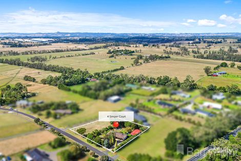 Property photo of 4 Simper Court Drouin VIC 3818
