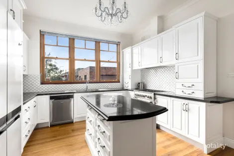 Property photo of 7 Adrian Street Glen Iris VIC 3146