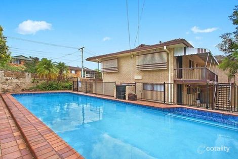 Property photo of 24 Colington Street Mansfield QLD 4122