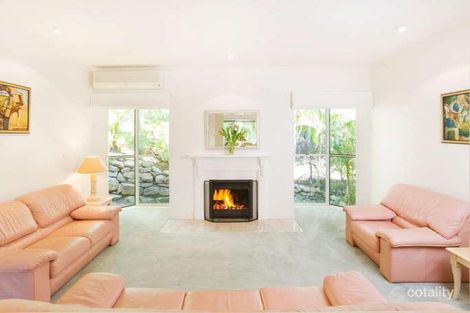 Property photo of 18 Tristania Drive Bardon QLD 4065