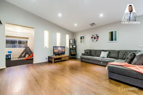 Property photo of 17 Chedword Road Cranbourne North VIC 3977