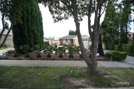 9 Benwerrin Dr, Wantirna, VIC 3152