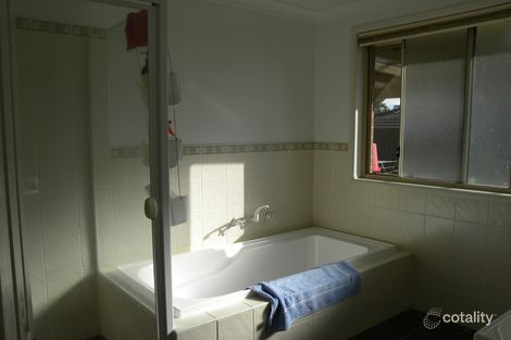 Property photo of 7 Settlement Drive Wadalba NSW 2259