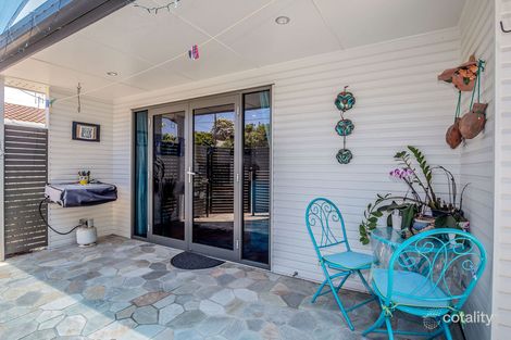 Property photo of 1/8 Billington Street Labrador QLD 4215