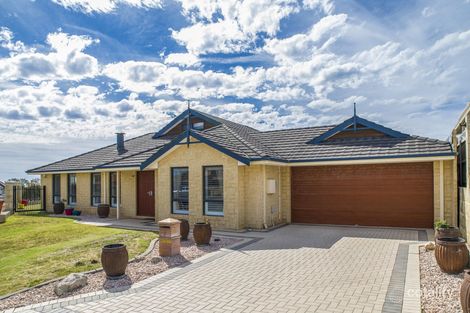 3 Manta Pass, Mindarie, WA 6030