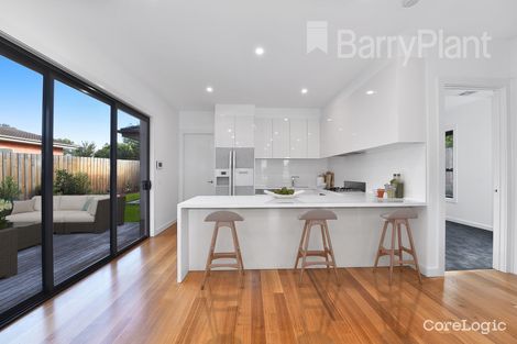 Property photo of 1/3 Willow Avenue Glen Waverley VIC 3150