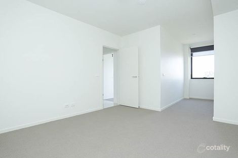 Property photo of 13/1 Woodward Way Caroline Springs VIC 3023