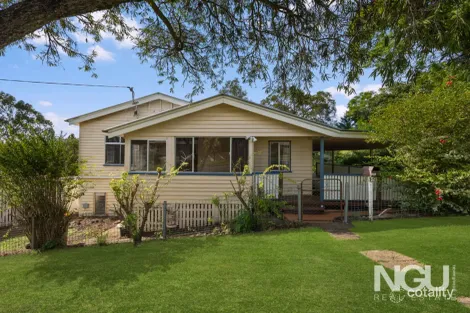 19 Williams St E, Woodend, QLD 4305