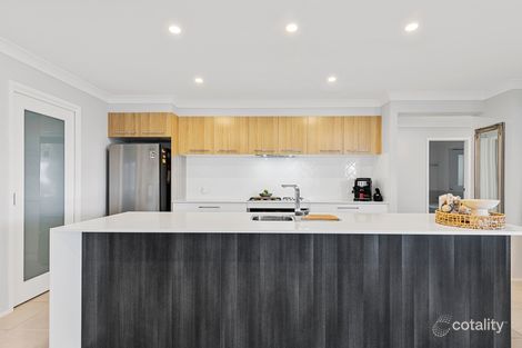 Property photo of 6 Seawinds Parade Narrawallee NSW 2539