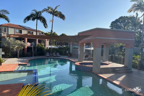 20 Fairway Dr, Clear Island Waters, QLD 4226