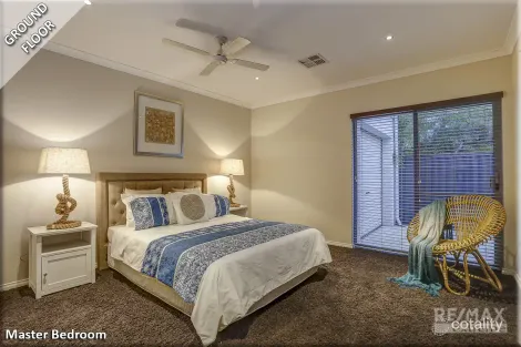 Property photo of 23 Cox Crescent Quinns Rocks WA 6030