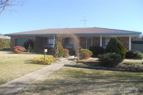 Property photo of 5 Howard Place Armidale NSW 2350