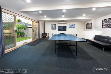 Property photo of 10 McLaughlin Crescent Mill Park VIC 3082