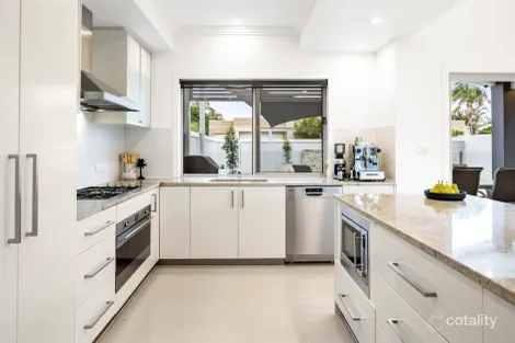 Property photo of 6 Paringa Close Middle Ridge QLD 4350