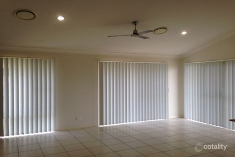 Property photo of 32 Whitehaven Drive Blacks Beach QLD 4740
