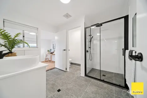 Property photo of 2/12 Inglis Street West Bendigo VIC 3550