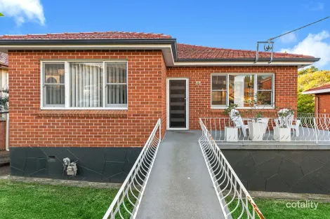 Property photo of 10 Beverley Avenue Unanderra NSW 2526