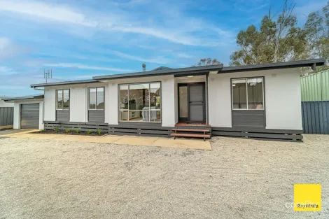 Property photo of 2/12 Inglis Street West Bendigo VIC 3550