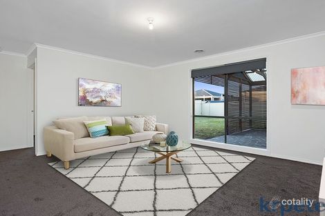 Property photo of 13 Muscari Drive Pakenham VIC 3810