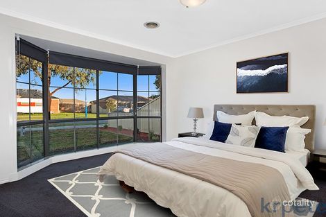 Property photo of 13 Muscari Drive Pakenham VIC 3810