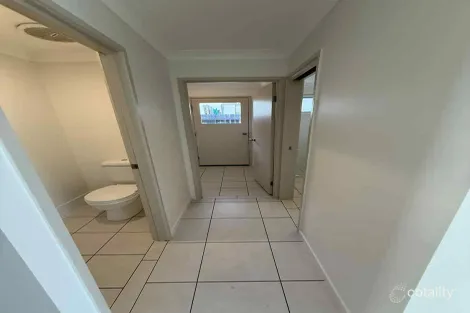 Property photo of 4 Walker Circuit Flagstone QLD 4280