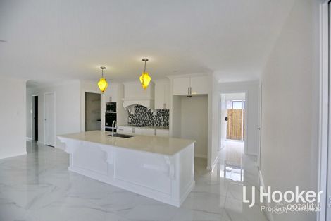 4 Expedition Rd, Yarrabilba, QLD 4207