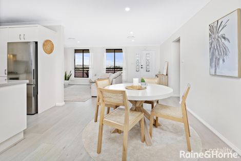 Property photo of 2/2 Yarle Crescent Flinders NSW 2529