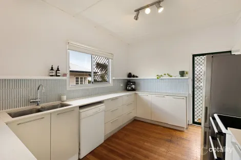 Property photo of 1494A Creek Road Carina QLD 4152