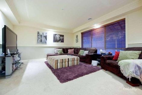 Property photo of 8 Stonehaven Avenue Cranbourne VIC 3977