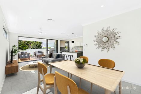 2/18 Muscovey Ave, Paradise Point, QLD 4216