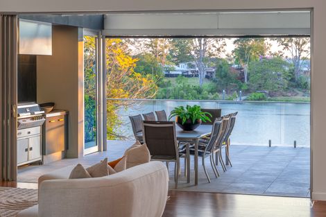 51 Ivy St, Indooroopilly, QLD 4068