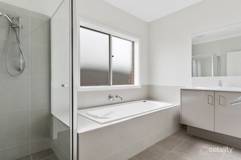 Property photo of 7 Arcadia Drive Weir Views VIC 3338