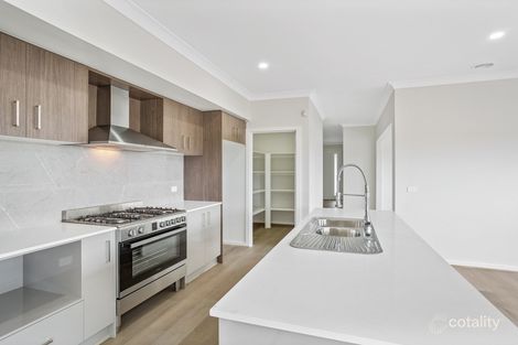 7 Arcadia Dr, Weir Views, VIC 3338