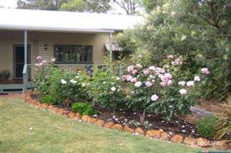 Property photo of 32 Crest Side Close Gidgegannup WA 6083