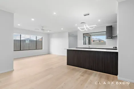 Property photo of 41 Springfield Drive Lochinvar NSW 2321