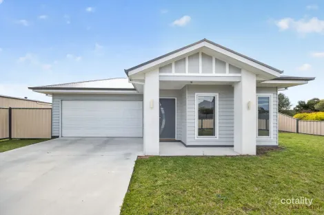 15 Lake Inlet Ave, Newlands Arm, VIC 3875
