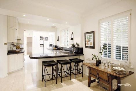 Property photo of 12 Merriwee Crescent Toorak VIC 3142