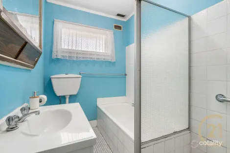 Property photo of 92 Sadleir Avenue Sadleir NSW 2168