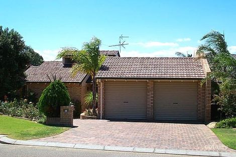 10 Kingston Heath Ct, Connolly, WA 6027