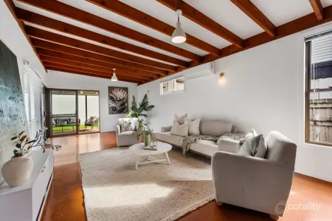 37a Central Ave, Scarborough, QLD 4020