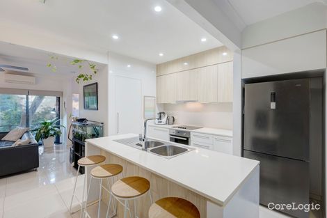 Property photo of 2/819 Creek Road Carindale QLD 4152