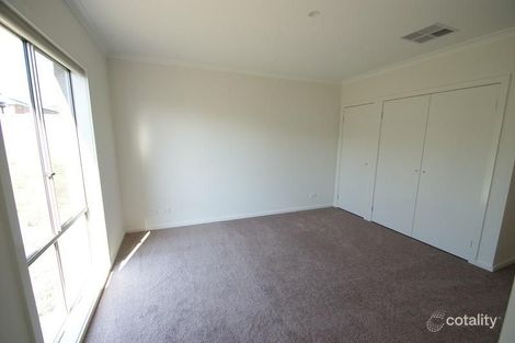 Property photo of 28 Shanahans Drive Cranbourne North VIC 3977