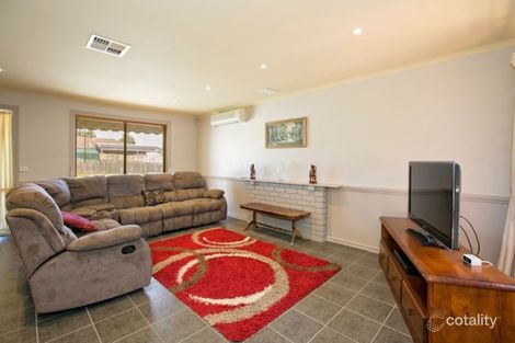 Property photo of 22 Broome Crescent Cranbourne North VIC 3977