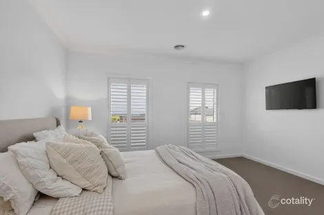 Property photo of 31 Seascape View Warrnambool VIC 3280