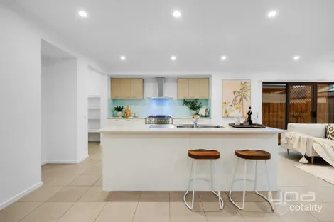 Property photo of 41 Carnegie Road Point Cook VIC 3030