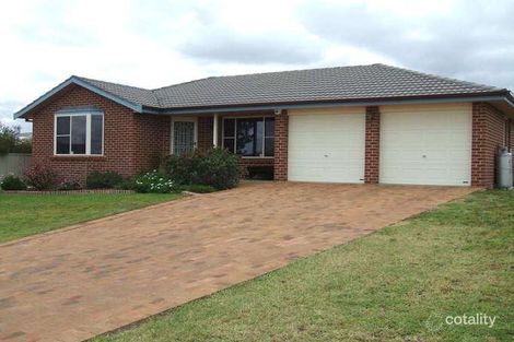 Property photo of 3 Karradji Court Hillvue NSW 2340
