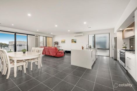 Property photo of 37 Muyan Circuit Burwood VIC 3125