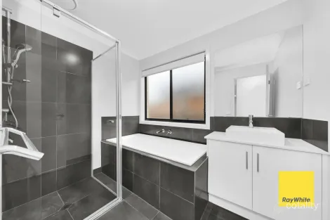 Property photo of 22 Fountain Drive Beveridge VIC 3753