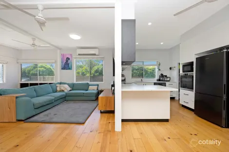 8 Gowrie St, Mundingburra, QLD 4812